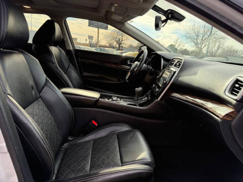 2017 Nissan Maxima Platinum