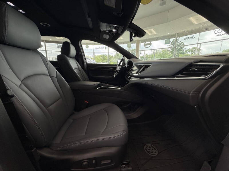 2024 Buick Enclave Essence