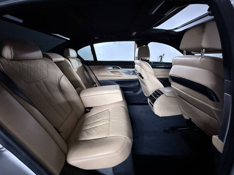 2022 BMW 7 Series 750i xDrive