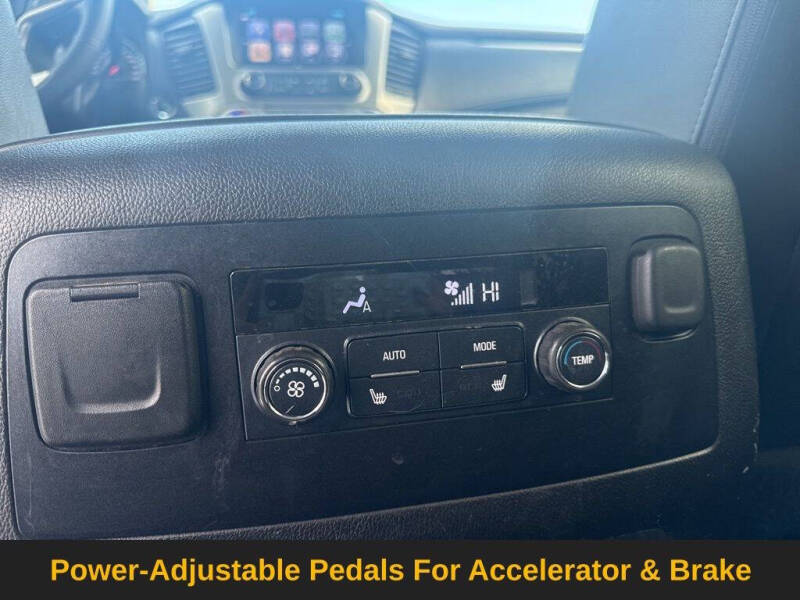 2017 GMC Yukon XL SLT