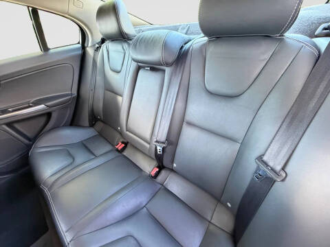 2017 Volvo S60 T5 Dynamic