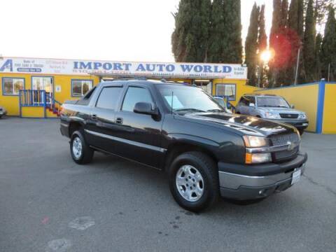 2005 Chevrolet Avalanche for sale at Import Auto World in Hayward CA