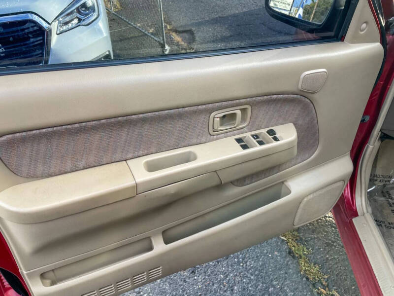 2000 Nissan Frontier XE