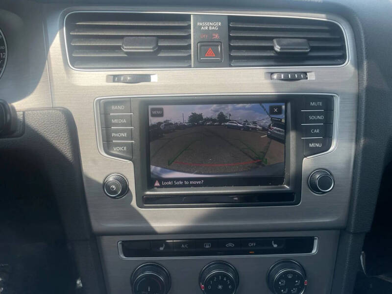 2017 Volkswagen Golf TSI Wolfsburg Edition