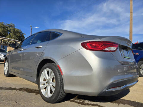 2016 Chrysler 200