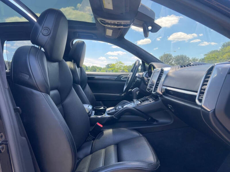 2017 Porsche Cayenne Turbo