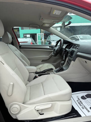 2015 Volkswagen Golf TSI S