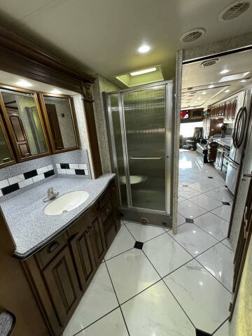 2012 Newmar Dutchstar 4354 ,  450hp, King Bed