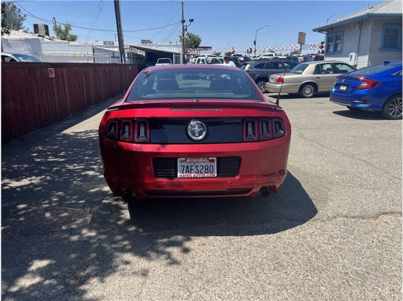 2013 Ford Mustang V6 Premium