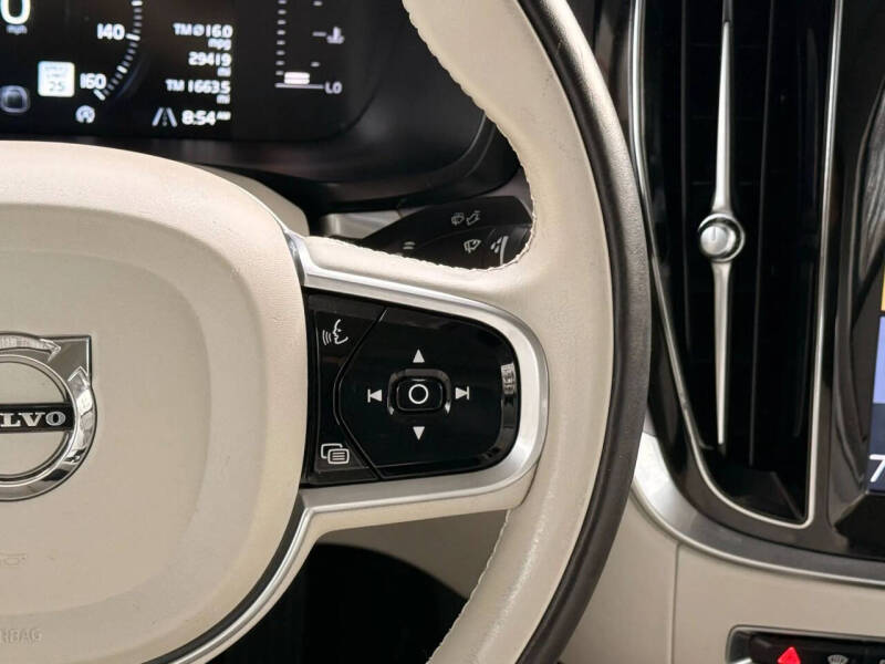 2019 Volvo S60 T6 Momentum