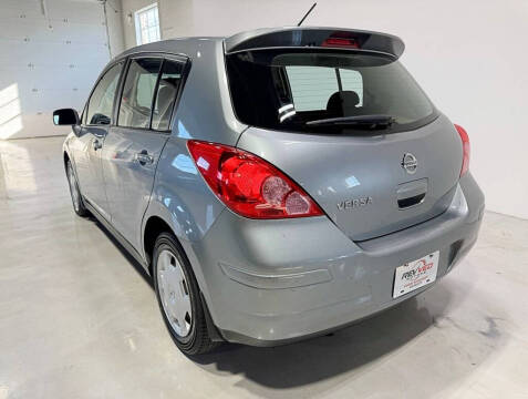 2009 Nissan Versa 1.8 S