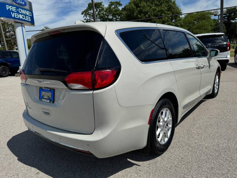 2020 Chrysler Pacifica Touring