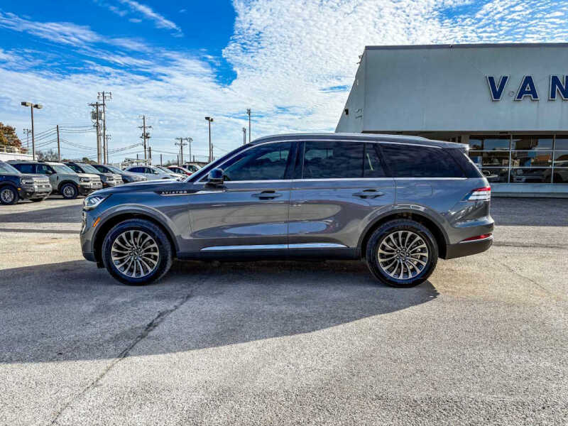 2022 Lincoln Aviator Standard