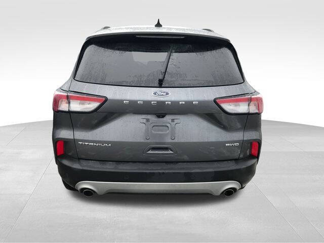 2022 Ford Escape Titanium
