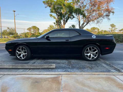 2015 Dodge Challenger SXT Plus