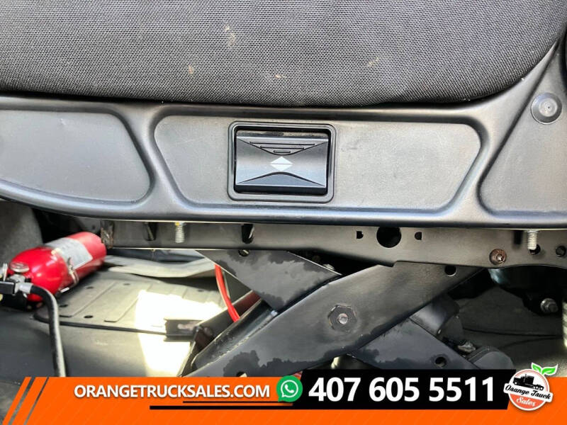 2019 Freightliner M2 106