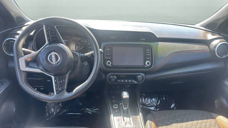 2024 Nissan Kicks SR