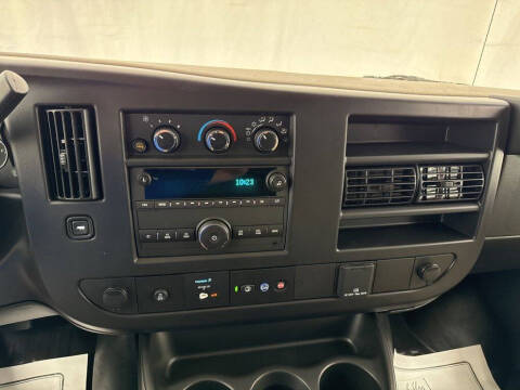 2025 Chevrolet Express 2500