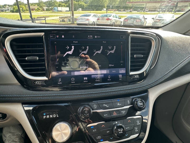 2021 Chrysler Pacifica Touring