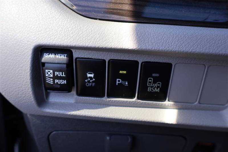 2016 Toyota Sienna XLE Premium 8-Passenger