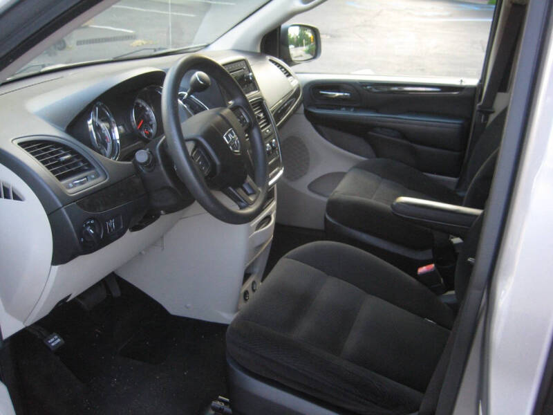 2016 Dodge Grand Caravan American Value Package