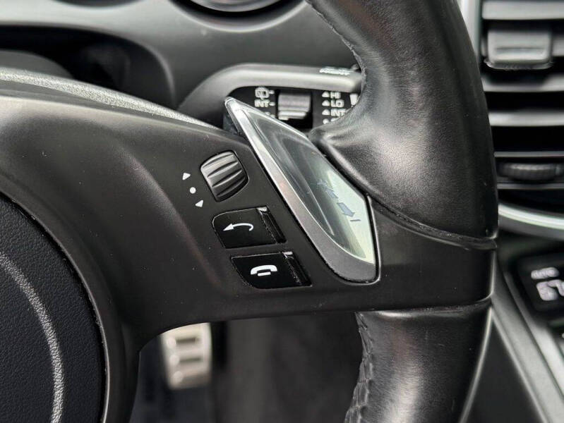 2013 Porsche Cayenne GTS
