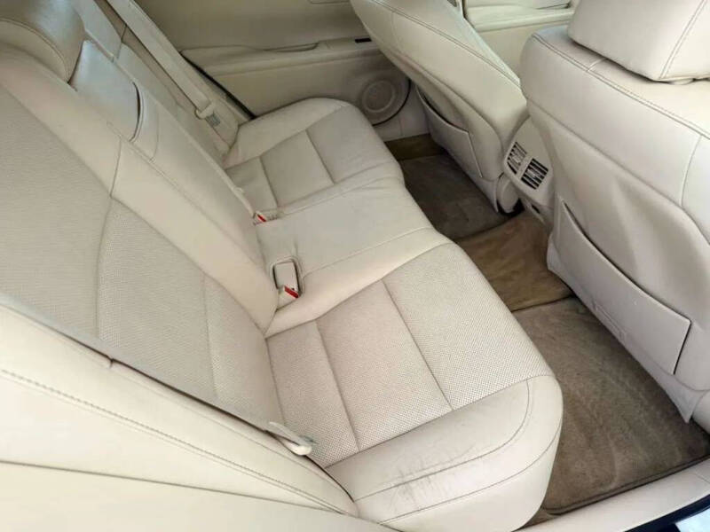 2013 Lexus ES 300h