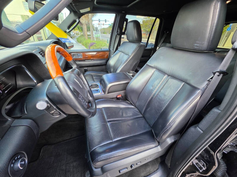 2017 Lincoln Navigator Select