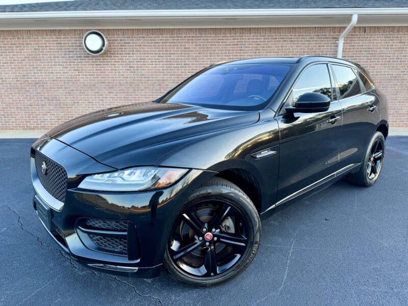 2018 Jaguar F-PACE R-Sport's photo
