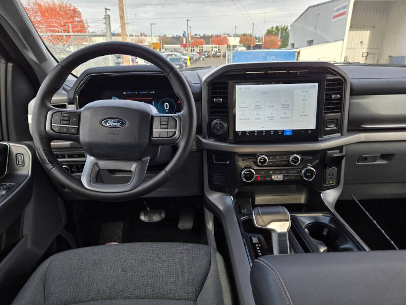 2024 Ford F-150 Lightning XLT