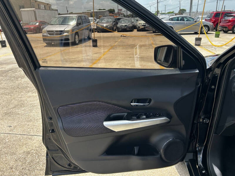 2020 Nissan Kicks SV