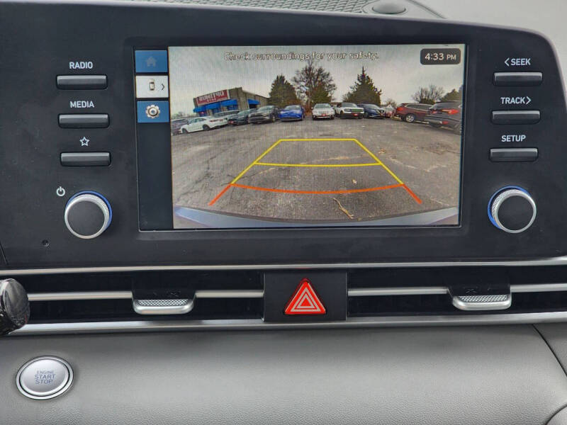 2025 Hyundai Elantra SEL Sport