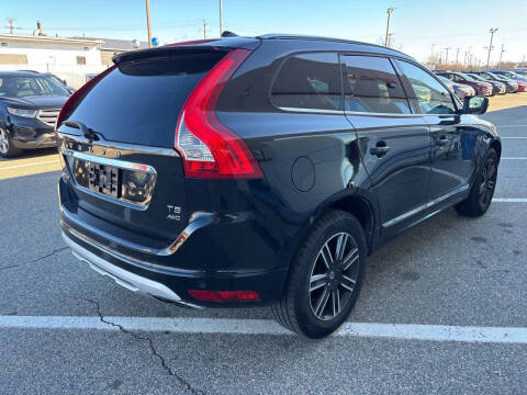 2017 Volvo XC60 T5 Dynamic