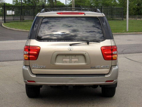 2004 Toyota Sequoia SR5