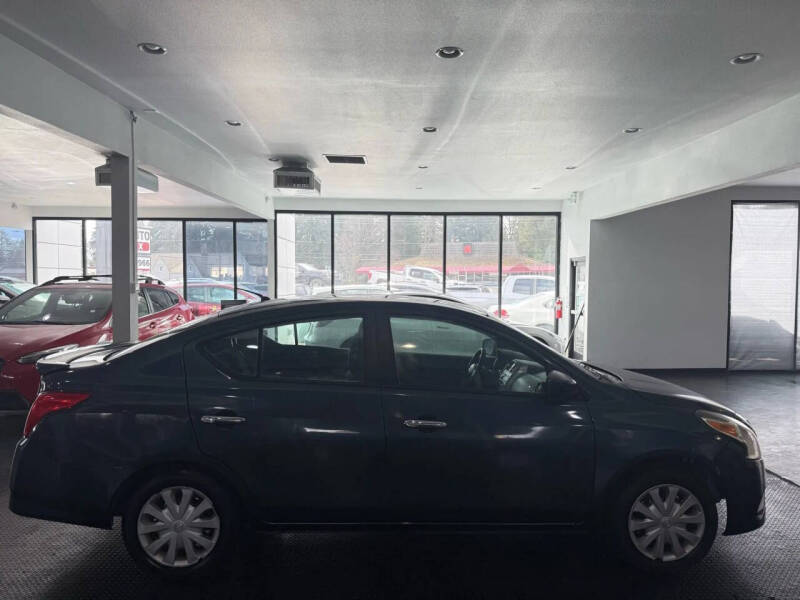 2015 Nissan Versa 1.6 S