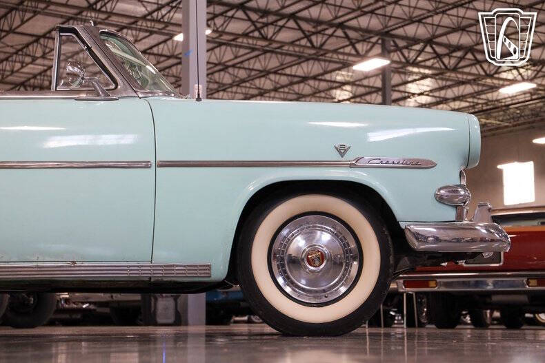 1953 Ford Crestline