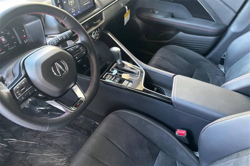 2025 Acura ADX w/A-SPEC