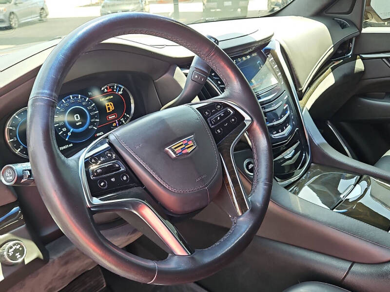 2018 Cadillac Escalade Platinum