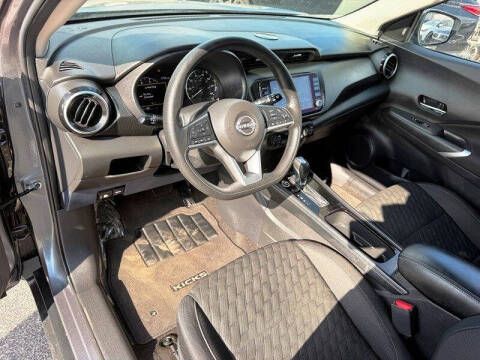 2022 Nissan Kicks SV
