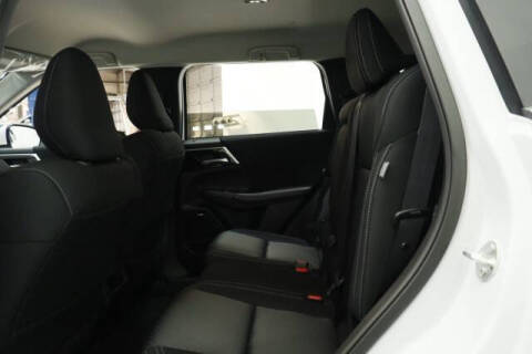 2026 Mitsubishi Outlander ES