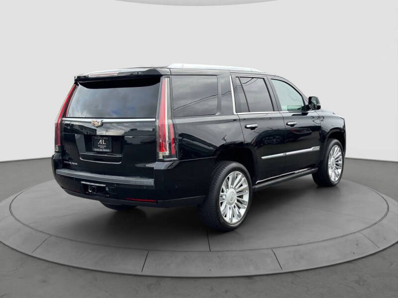 2017 Cadillac Escalade Platinum