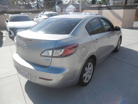 2013 Mazda MAZDA3 i Sport