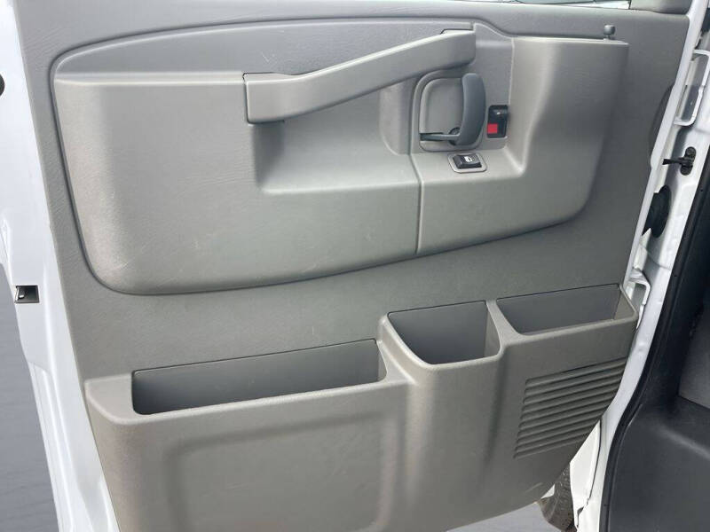 2024 GMC Savana 2500