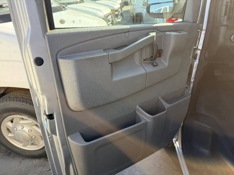 2017 Chevrolet Express LS 3500