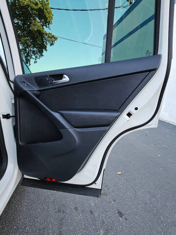 2013 Volkswagen Tiguan SE