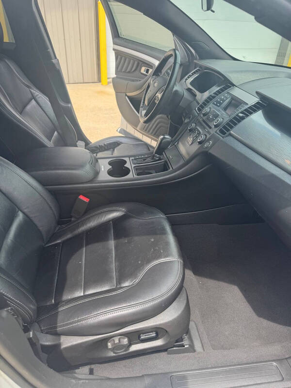 2019 Ford Taurus SEL
