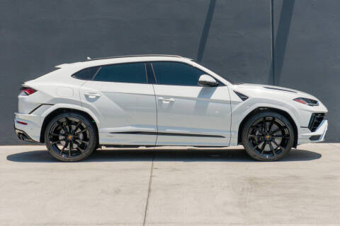 2023 Lamborghini Urus S