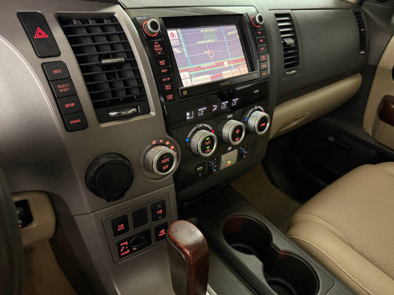 2011 Toyota Sequoia Platinum