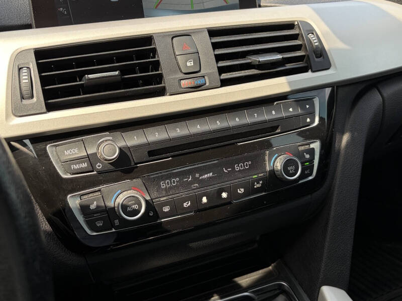 2017 BMW 3 Series 320i