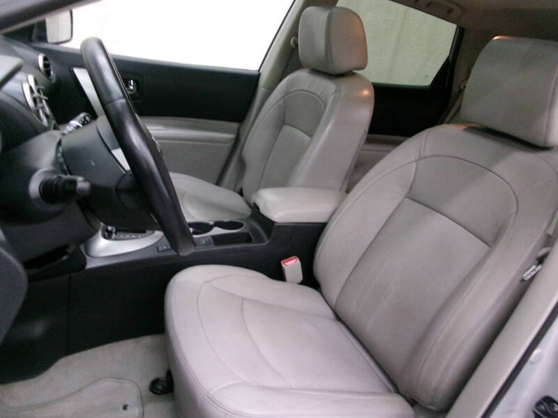2012 Nissan Rogue SV w/SL Package
